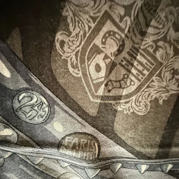 100% Authentic Hermès Cheval Punk 100 Cashmere Silk Scarf Daiske 100cm Carré H - Picture 9 of 16